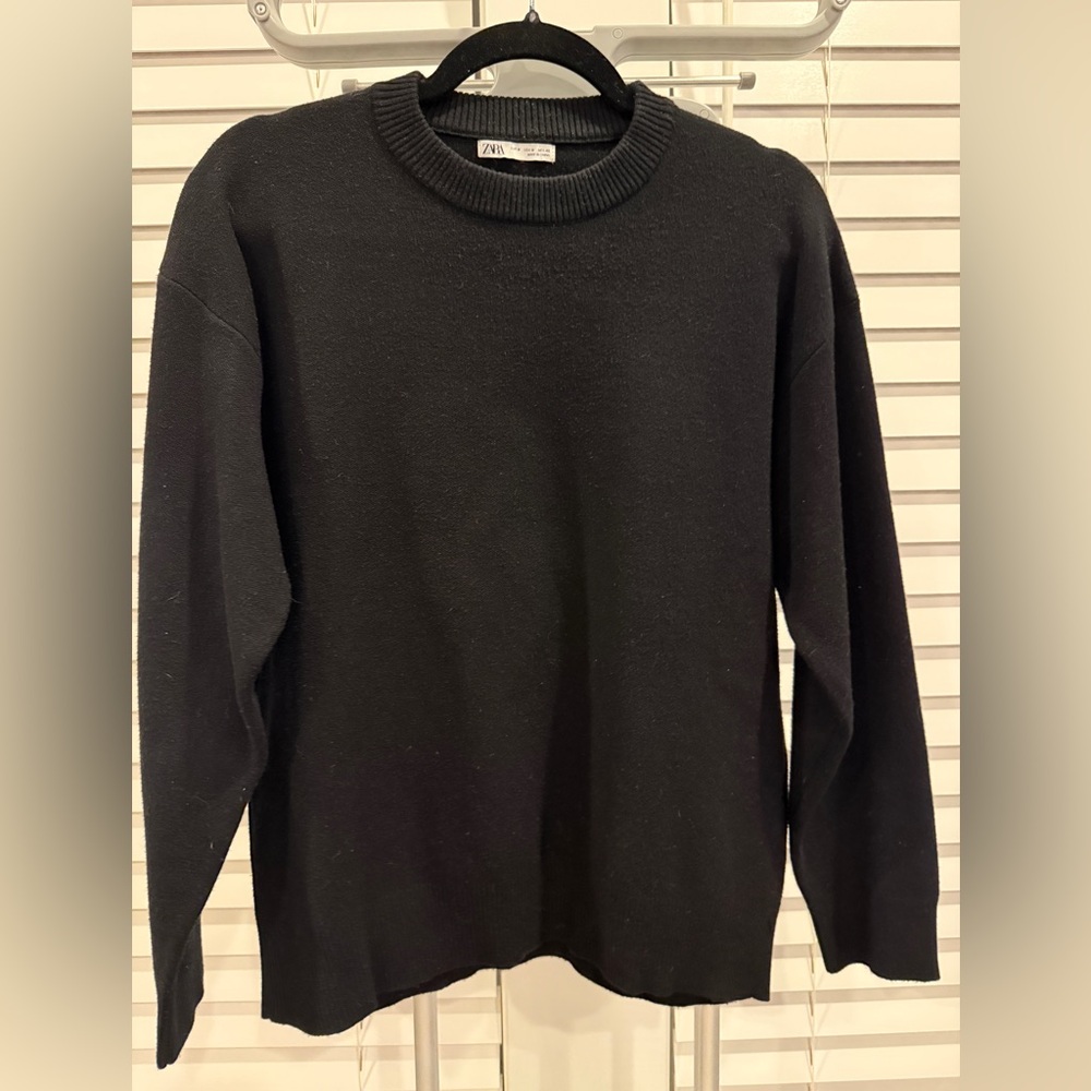 Zara Men's Classic Black Crewneck Sweater